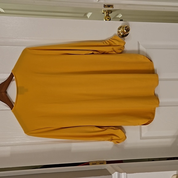 JM Collection size Large Top - Picture 3 of 6